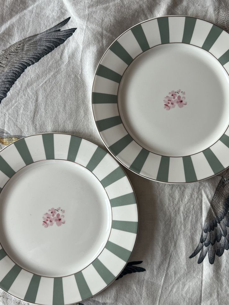 Modern tableware arranged in a considered home setting