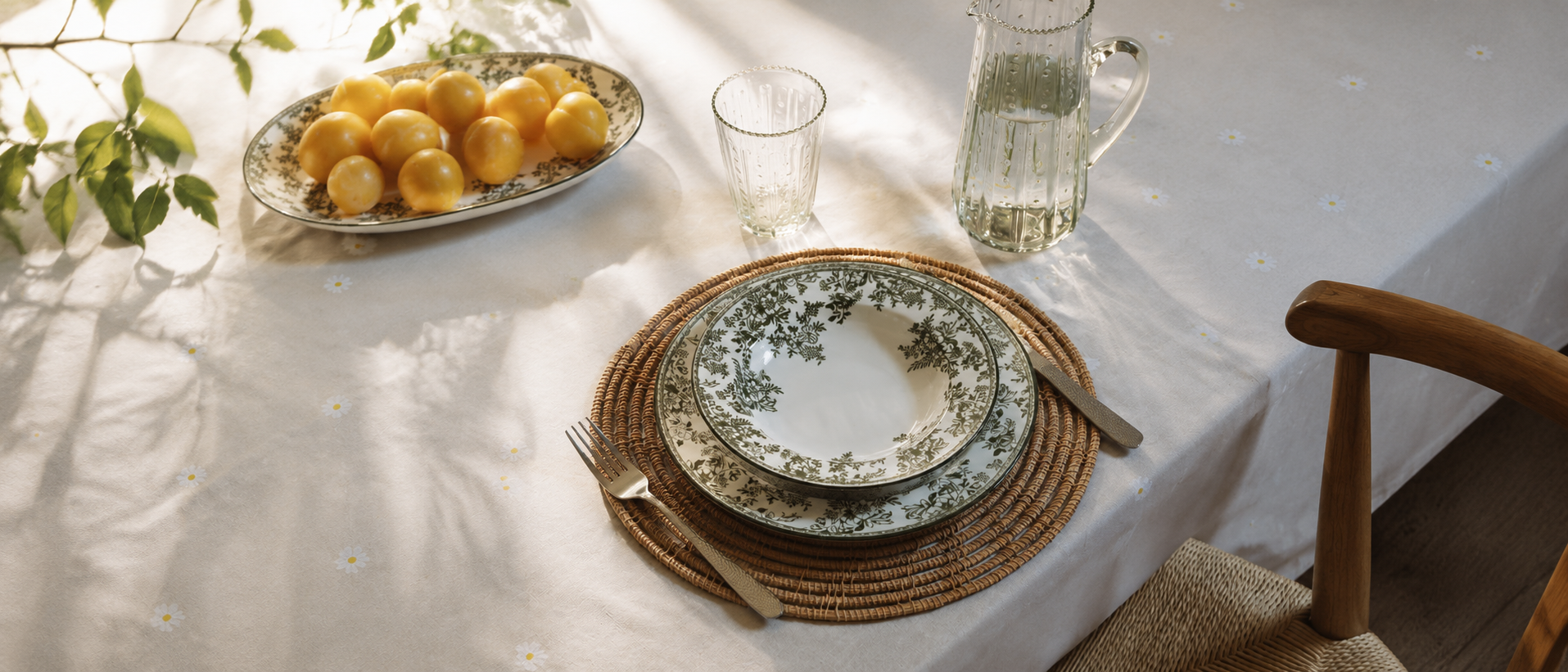 Table details in an everyday home
